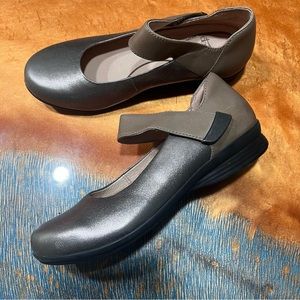 Dansko Leather Mary Jane Clogs Metallic Size 37